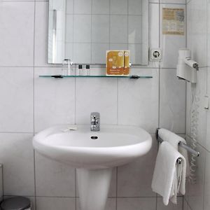 Dreibettzimmer